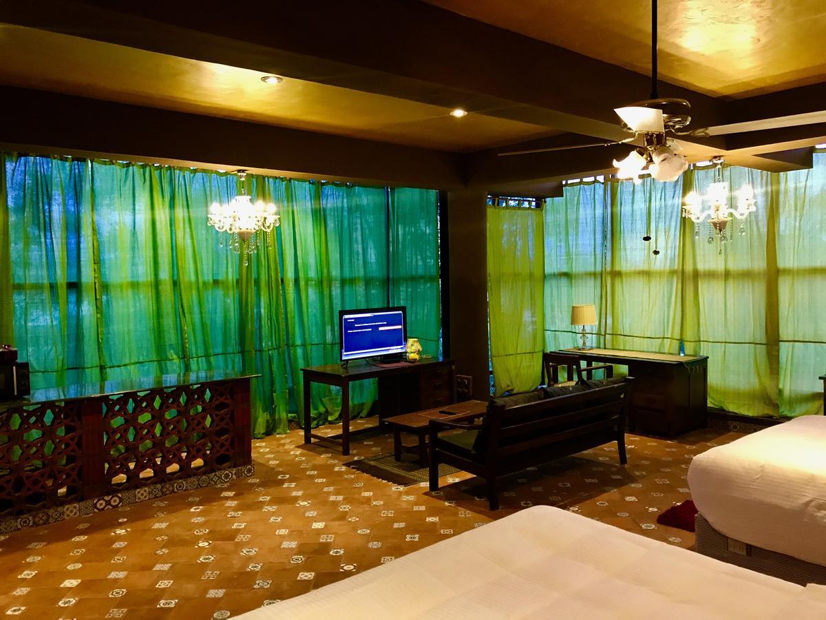 Golden Lotus Bangalore Boutique Suites Esterno foto